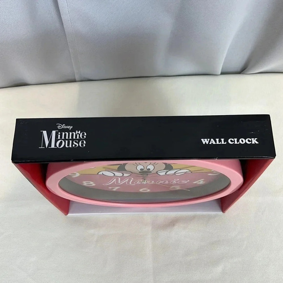 Disney Pink Minnie Mouse Wall Clock Brand New In Box - Picture 5 of 5